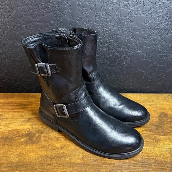 FRYE AND CO. Shoes - FRYE AND CO. Women's Black Faux Leather Buckle Moto Boots Size 9.5 M